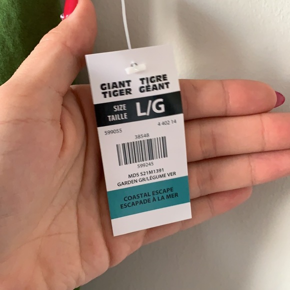 🌿2 for 20🌿 men’s graphic tee - Picture 2 of 2